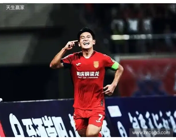 登顶中超！十人铜梁龙2-1三镇5轮不败 杜月徵染红张志雄造两球